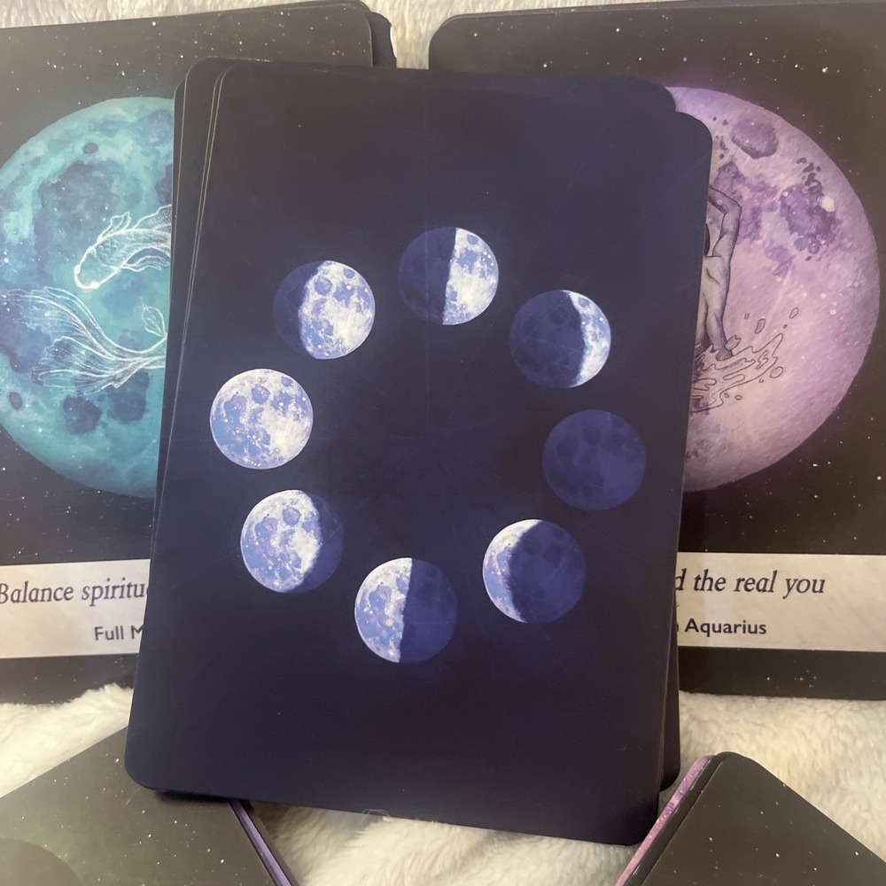 Moonology Oracle Cards : A 44-Card Moon Astrology Oracle Deck and Guidebook... - Picture 7 of 7